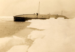 Nautilus surfacing near ice floes