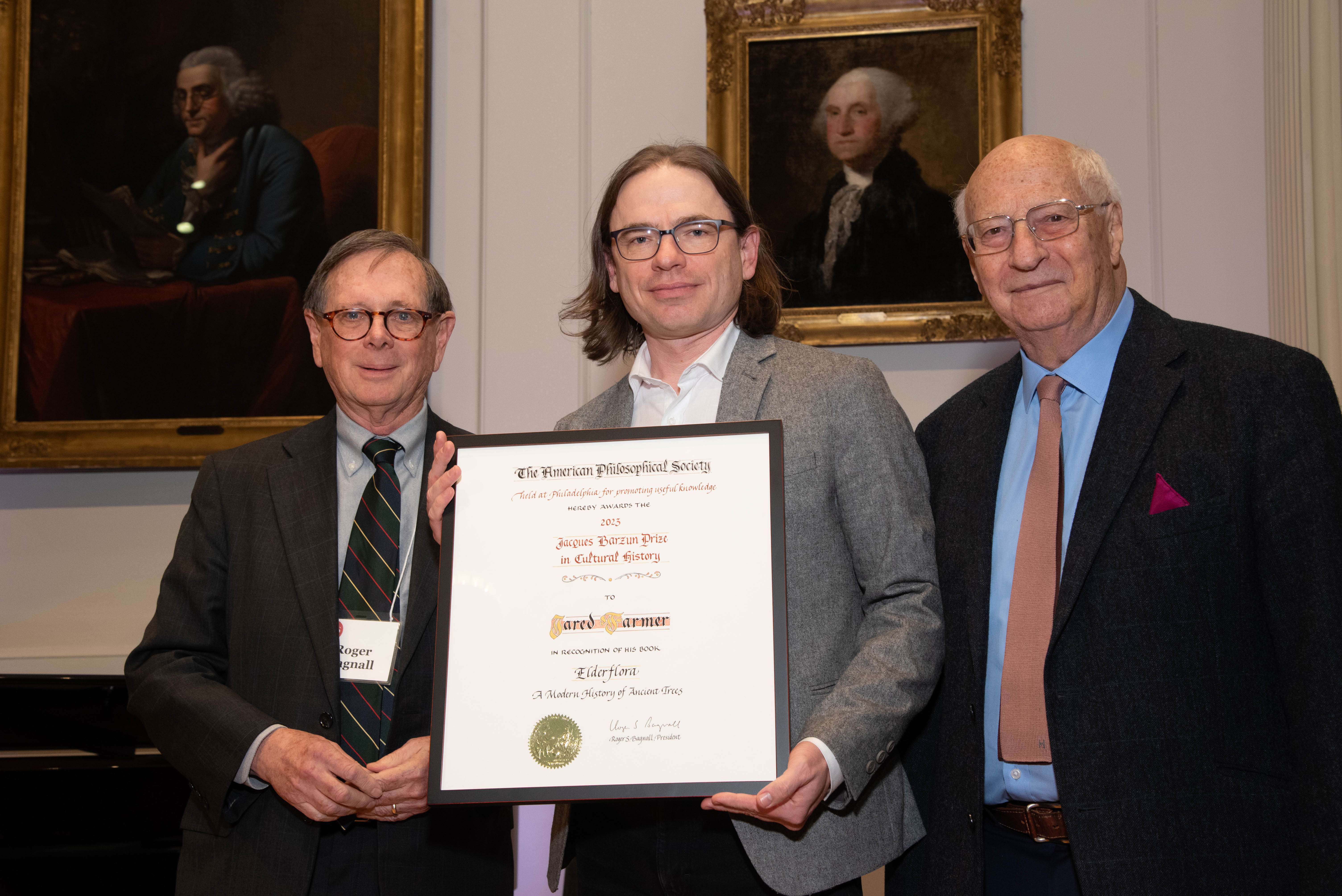 Presenting the Prize to Professor Farmer.