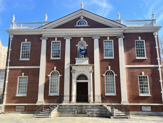 photo of APS Library Hall with Ben Franklin statue in Eagles gear