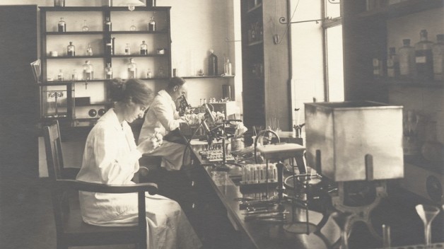19th-century laboratory