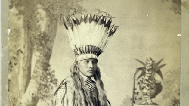 native american in traditional dress
