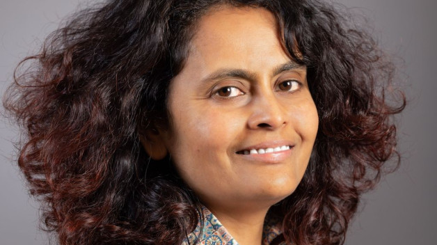 Surekha Davies Headshot 