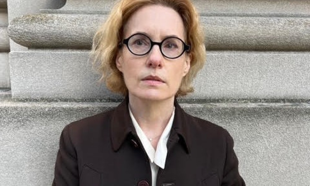 Joyce Chaplin Headshot